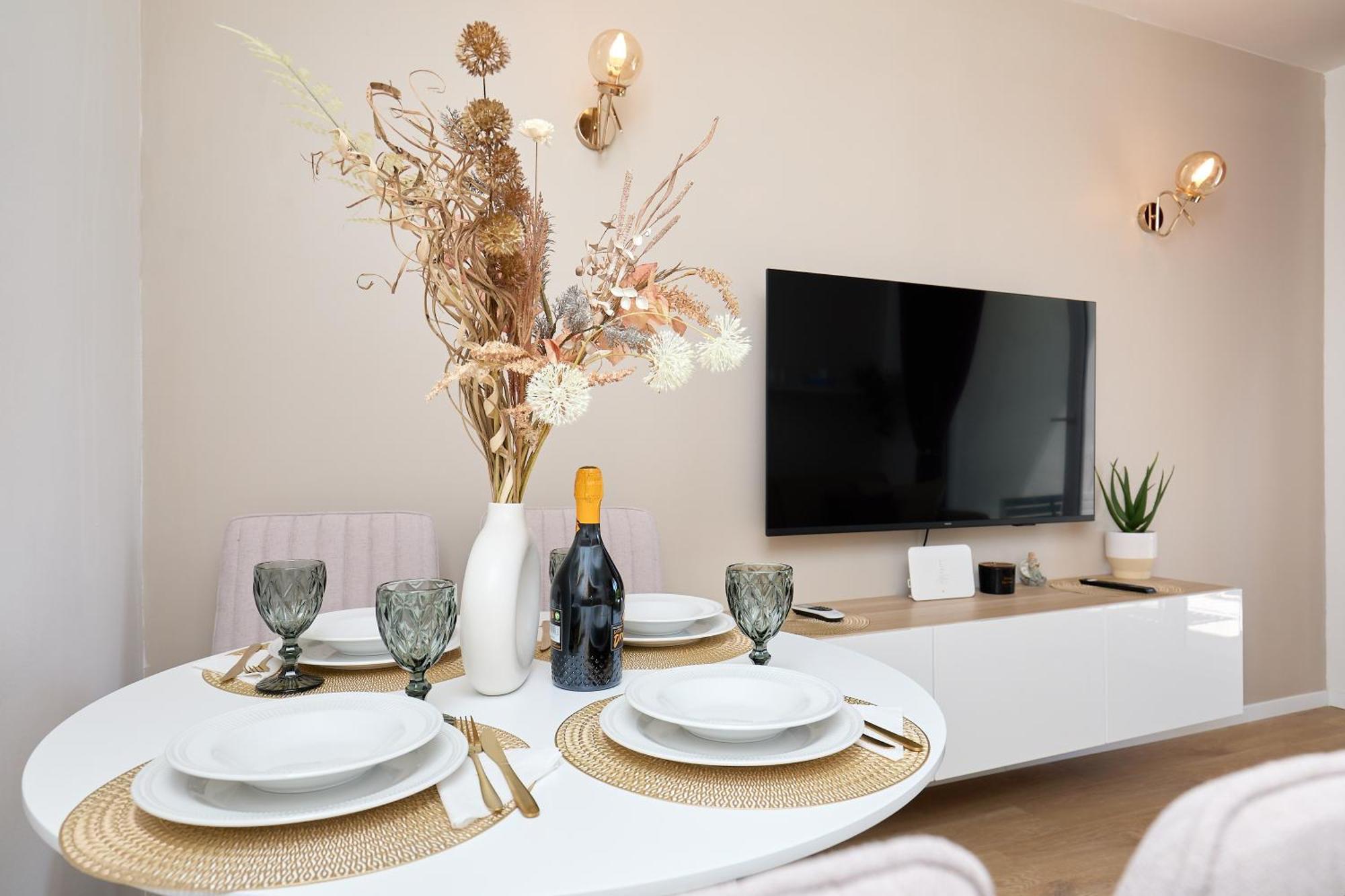 Апартаменти Golden Rose - Walking Distance 1 Km From Old Town Дубровник Екстер'єр фото