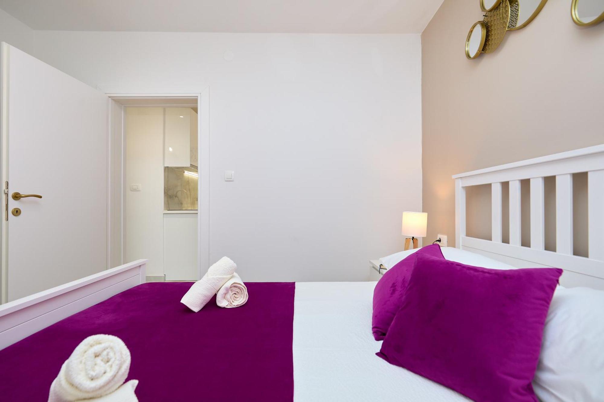 Апартаменти Golden Rose - Walking Distance 1 Km From Old Town Дубровник Екстер'єр фото