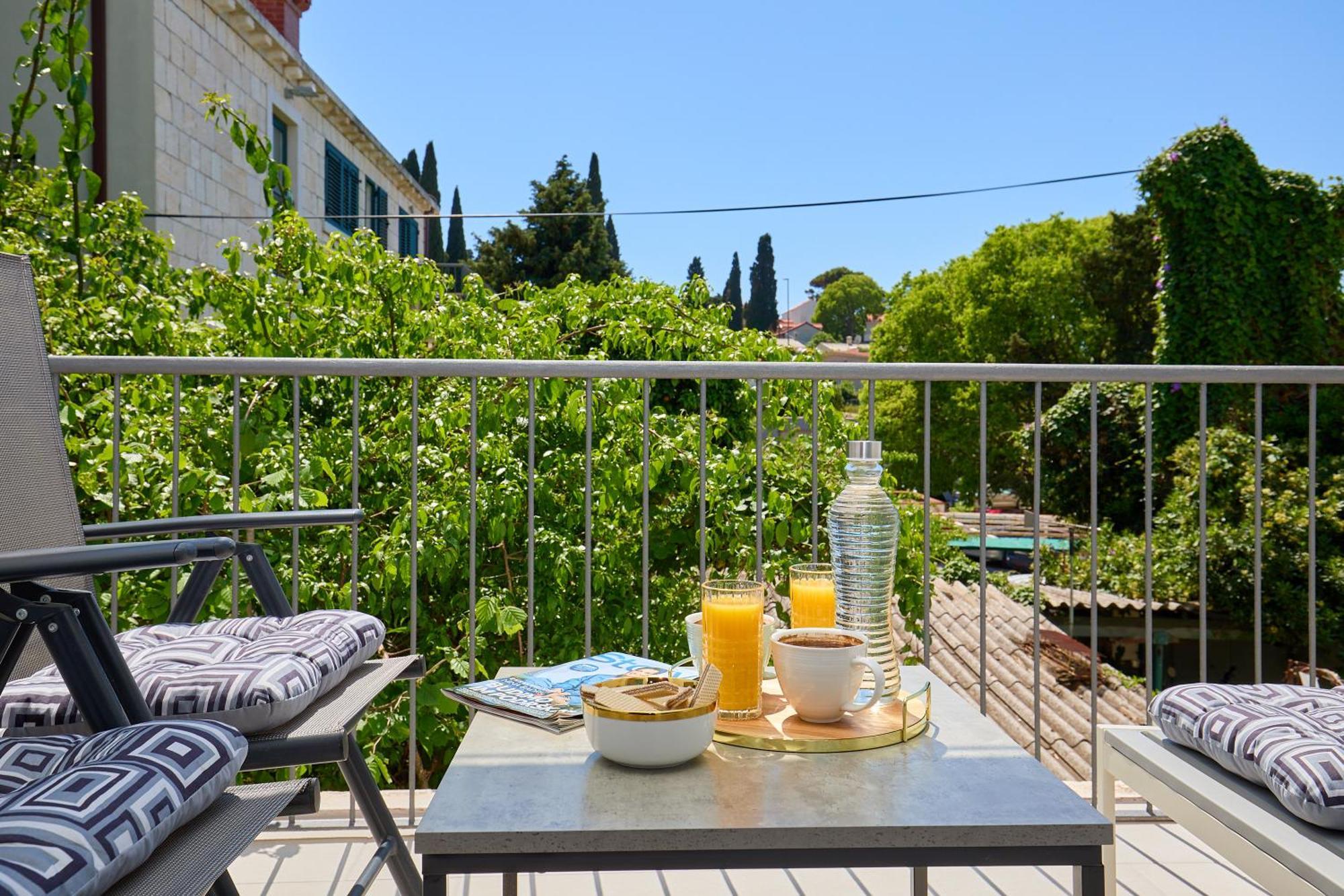 Апартаменти Golden Rose - Walking Distance 1 Km From Old Town Дубровник Екстер'єр фото