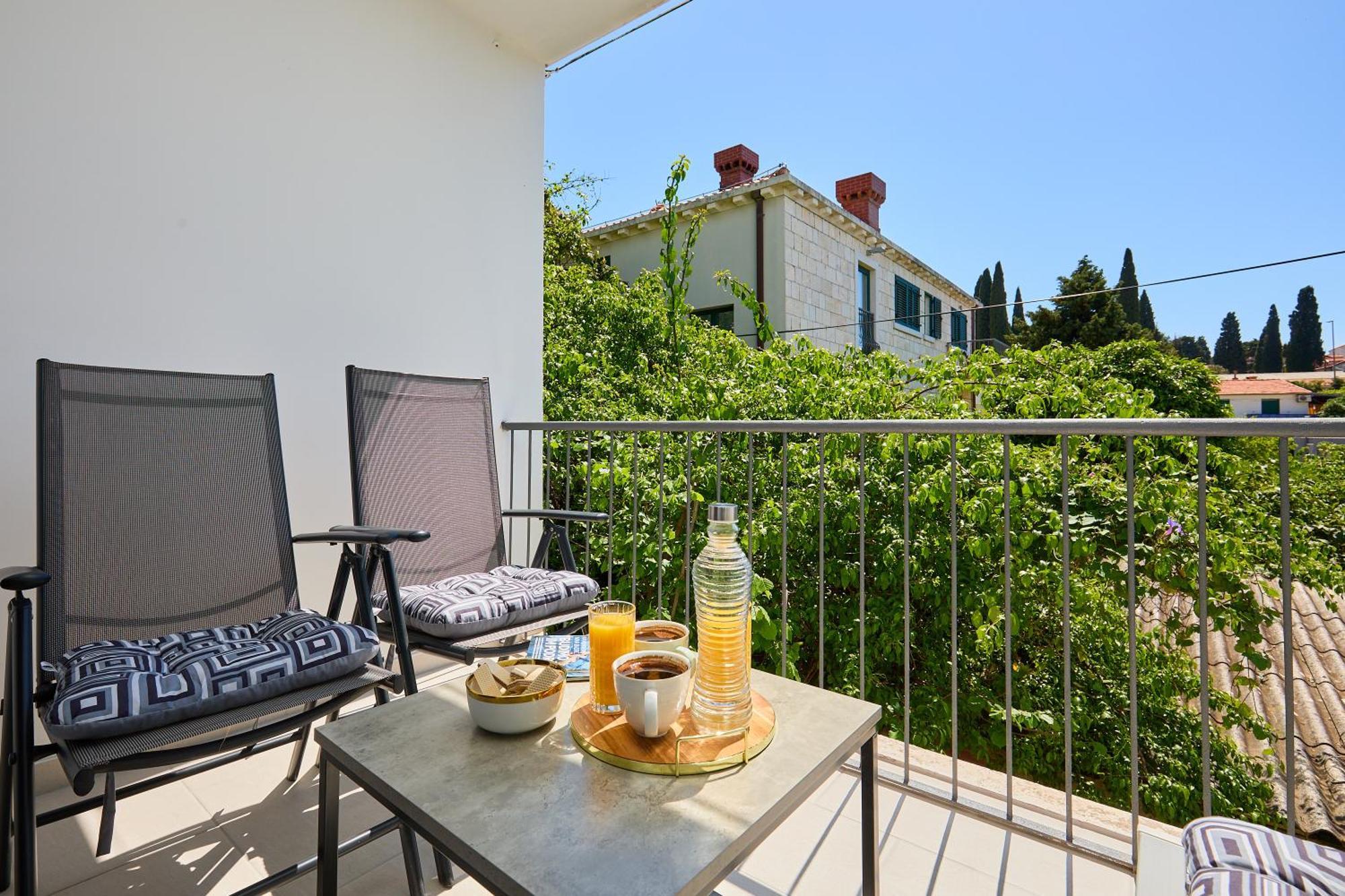 Апартаменти Golden Rose - Walking Distance 1 Km From Old Town Дубровник Екстер'єр фото